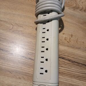 Belkin Off-White Surge Protector with Multiple Outlets